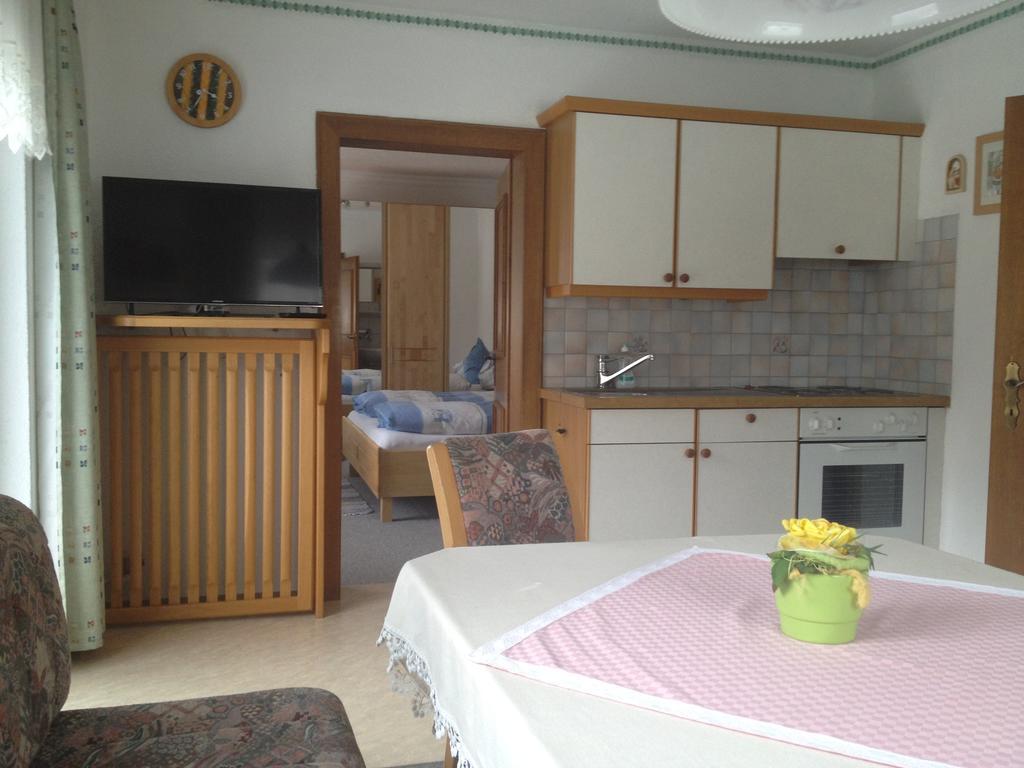 Haus Barbara Breuer Apartment Neukirchen am Grossvenediger Phòng bức ảnh