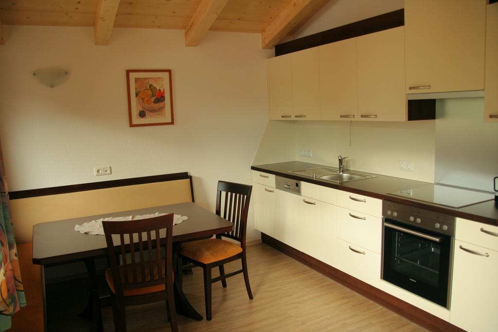 Haus Barbara Breuer Apartment Neukirchen am Grossvenediger Phòng bức ảnh